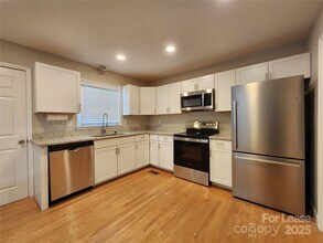 6618 Hartsell Pl in Charlotte, NC - Building Photo - Building Photo