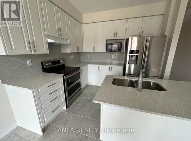 65 Mikayla Ln. in Markham, ON - Building Photo - Building Photo