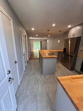 142 Hampton Ct in Newington, CT - Building Photo - Building Photo