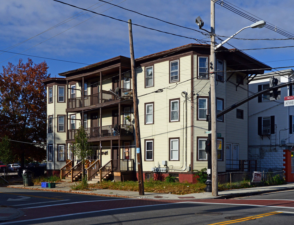 428-430 Manton Ave in Providence, RI - Building Photo