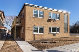 7321 14th St, Unit C in Forest Park, IL - Building Photo - Building Photo