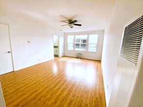 6112 W. Eleanor Ave in Los Angeles, CA - Building Photo - Building Photo