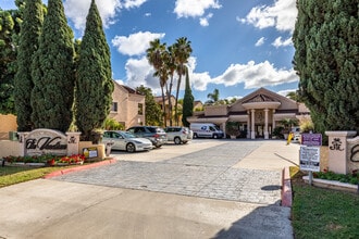 The Venetian in San Diego, CA - Foto de edificio - Building Photo