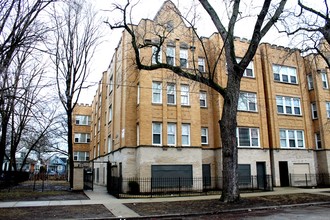 8041 S Manistee Ave in Chicago, IL - Building Photo - Building Photo