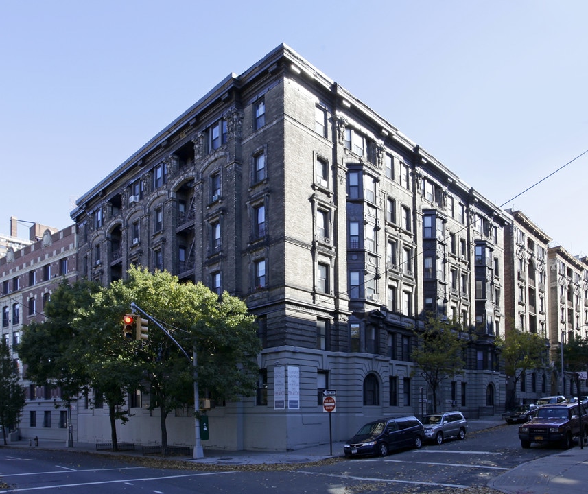 The Westbourne in New York, NY - Building Photo