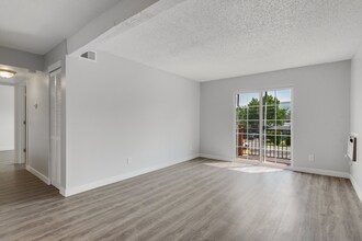 16359 W 10th Ave in Golden, CO - Building Photo - Building Photo