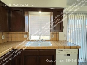 170 Mathew St in Porterville, CA - Building Photo - Building Photo