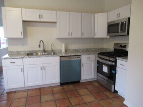 358 Boeker Ave in Pismo Beach, CA - Building Photo - Building Photo