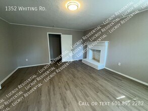 1352 Whiting Rd in Jackson, MS - Building Photo - Building Photo