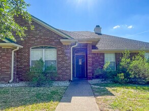 1029 S Haven in Hewitt, TX - Foto de edificio - Building Photo
