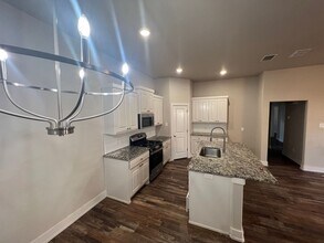 1404 17th St in Shallowater, TX - Building Photo - Building Photo