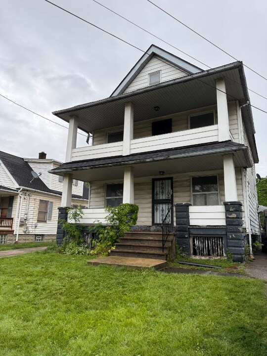 4111 E 59th St in Cleveland, OH - Foto de edificio