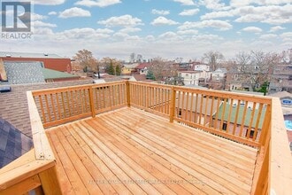 911 Dovercourt Rd in Toronto, ON - Building Photo - Building Photo