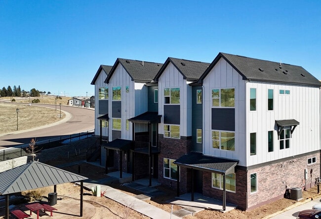 property at 4022 Ascend Grv