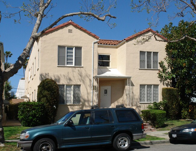 419 S Oakhurst Dr in Beverly Hills, CA - Building Photo - Building Photo