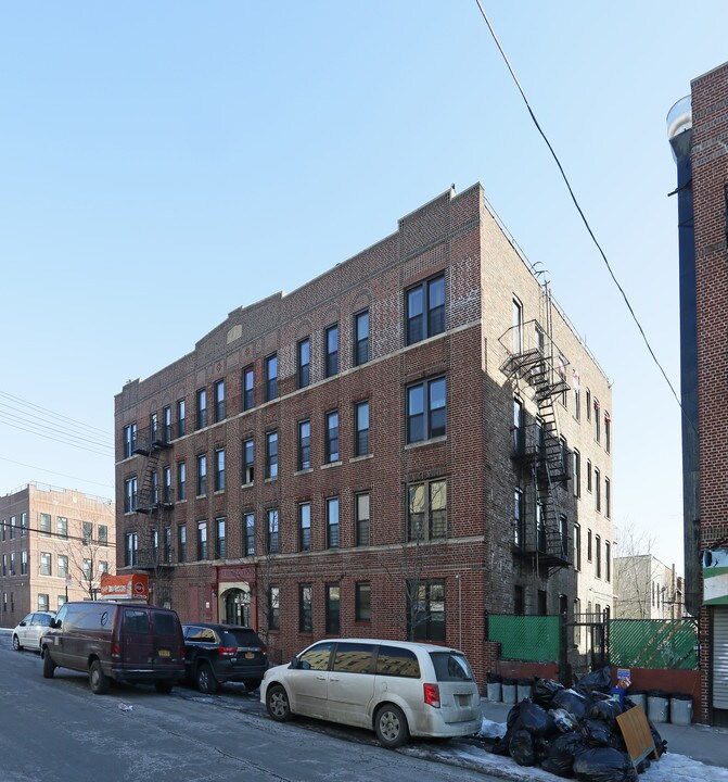 510 Riverdale Ave in Brooklyn, NY - Foto de edificio