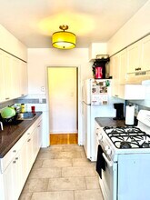 248 W Post Rd, Unit I1 in White Plains, NY - Building Photo - Building Photo