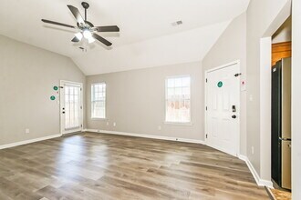 9892 Southern Oak Way in Olive Branch, MS - Building Photo - Building Photo