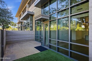 15215 N Kierland Blvd in Scottsdale, AZ - Building Photo