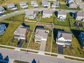 4032 Stonehill Wy in Powell, OH - Building Photo - Building Photo