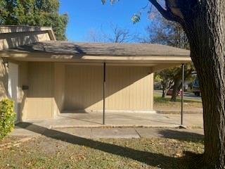 621 Arbor Ln in Lancaster, TX - Foto de edificio - Building Photo