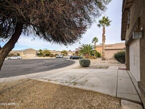 16071 W Gelding Dr in Surprise, AZ - Building Photo - Building Photo