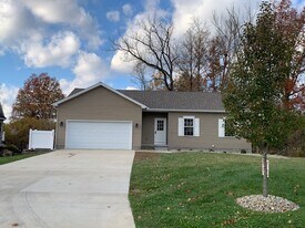 100 Covington Cove in Austintown, OH - Building Photo