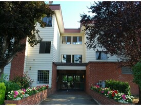 1909-1909 Salton Rd in Abbotsford, BC - Building Photo