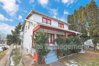 2709 Sullivant Ave in Columbus, OH - Building Photo - Building Photo