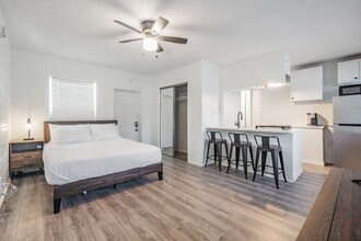 425 2nd St N in St. Petersburg, FL - Building Photo - Building Photo