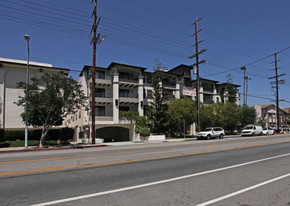 12745 Moorpark St in Studio City, CA - Foto de edificio - Building Photo