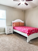 2410 Salamanca St in Navarre, FL - Foto de edificio - Building Photo