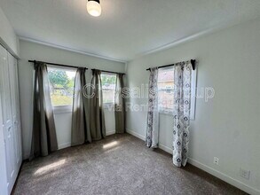 733 Caton St in Ottawa, IL - Foto de edificio - Building Photo