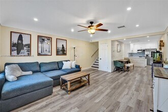 4525 NE 21st Ave in Fort Lauderdale, FL - Building Photo - Building Photo