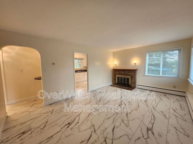 7727 Jewel Lake Rd in Anchorage, AK - Building Photo - Building Photo