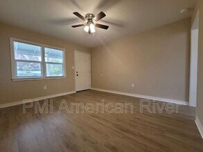 3932 Jasmine St in Sacramento, CA - Building Photo - Building Photo