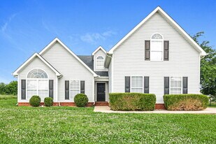 2943 Hollicom Dr in Murfreesboro, TN - Building Photo