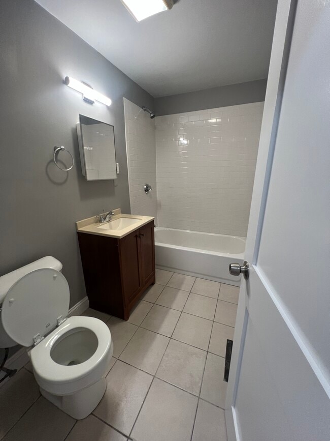 151 Boston St, Unit 2, Unit 2