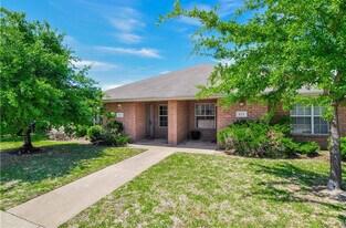 921 Sun Meadow St, Unit 921 Sun Meadow in College Station, TX - Building Photo