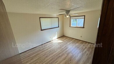 1020 Pioneer St in Philomath, OR - Building Photo - Building Photo