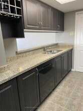 75 Ellen St in Barrie, ON - Building Photo - Building Photo