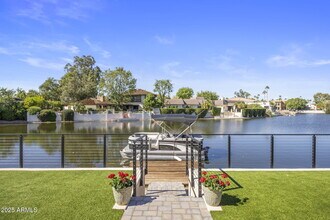 7620 E Vía Del Placito in Scottsdale, AZ - Building Photo - Building Photo