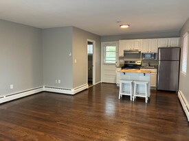 271 Main St in Farmington, CT - Building Photo