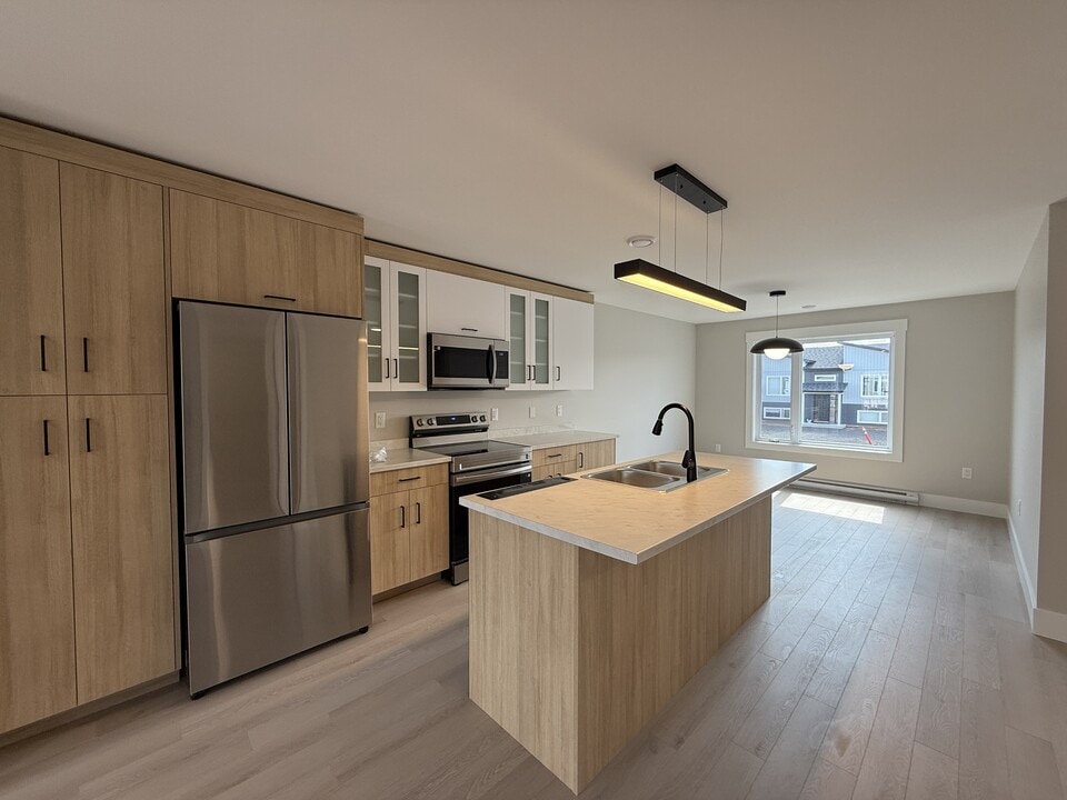 34 Mia St in Shediac, NB - Building Photo