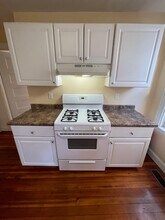 32 Pearson Rd, Unit 1 in Somerville, MA - Foto de edificio - Building Photo
