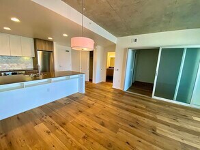 45 Bartlett St in San Francisco, CA - Building Photo - Building Photo