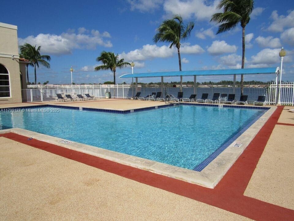 12306 NW 10th Ln in Miami, FL - Building Photo