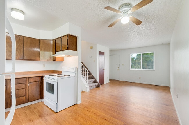 1552 S Memphis St in Aurora, CO - Building Photo - Building Photo