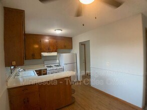 6821 Cedar Ave S in Minneapolis, MN - Building Photo - Building Photo
