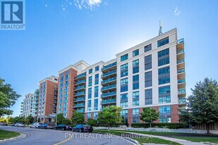 120 Dallimore Cir in Toronto, ON - Building Photo